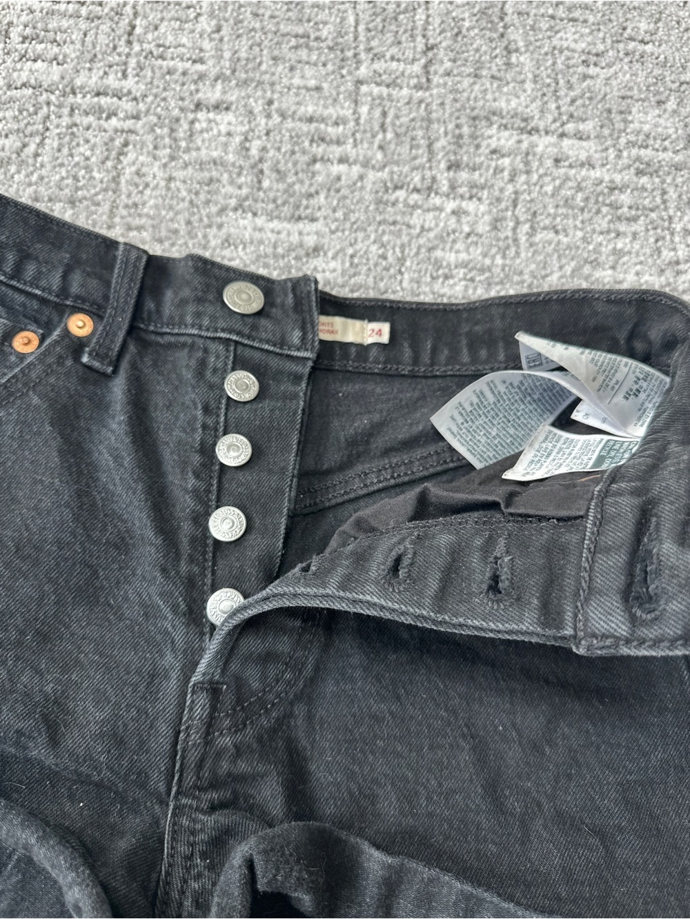 Levi’s Ribcage High-Waist Denim Shorts | Size 24 - Picture 6 of 13